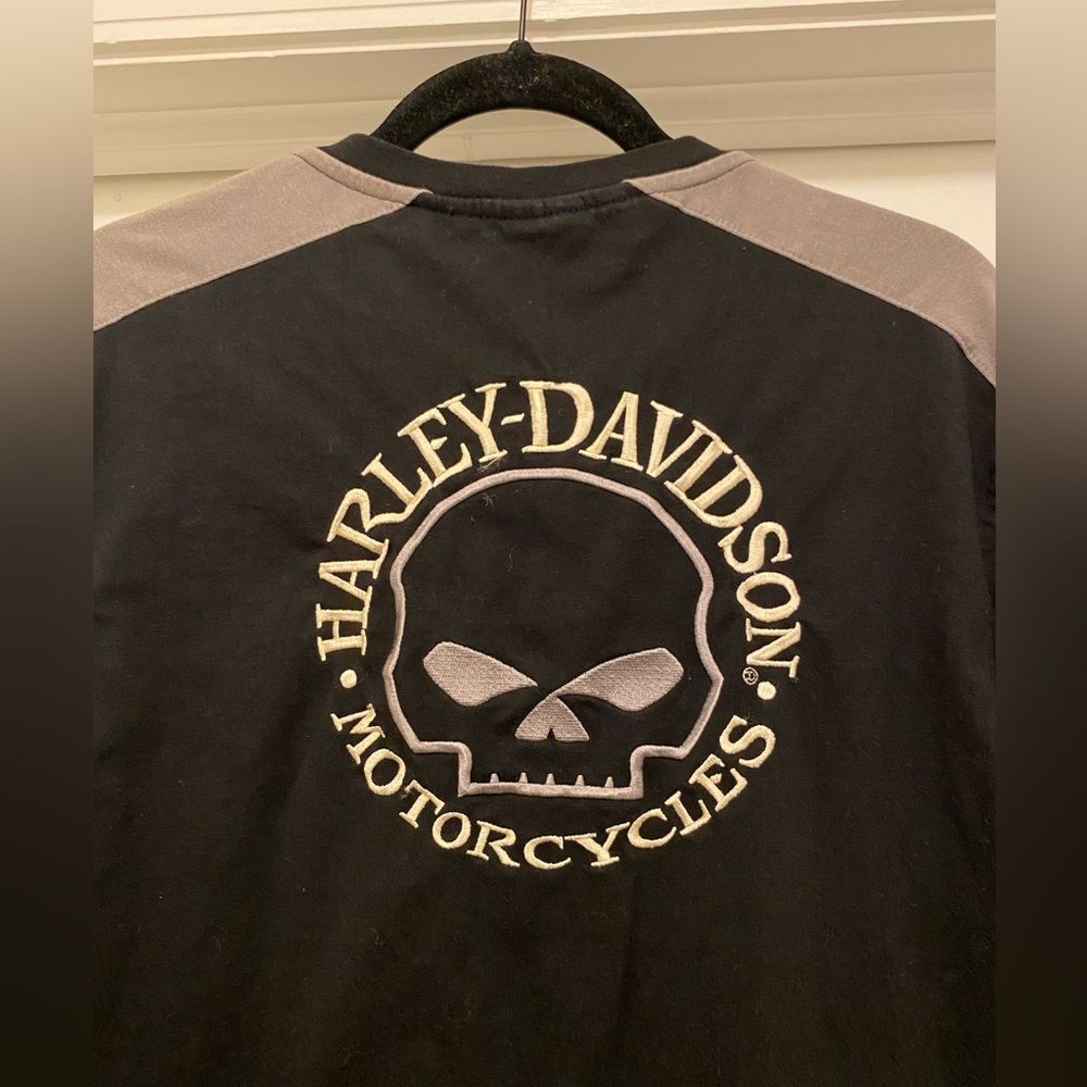 Harley Davidson Henley Shirt Mens Medium Charlotte NC Black Skull Logo biker - Picture 3 of 9
